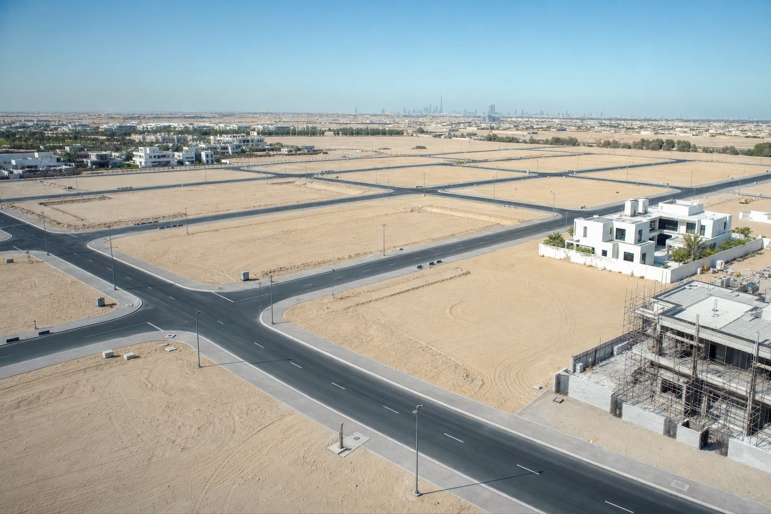 Acheter un terrain freehold à Dubaï : risques et pièges en 2026